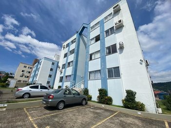 apartment em Rua Irineu Pavan, Serraria - São José - SC