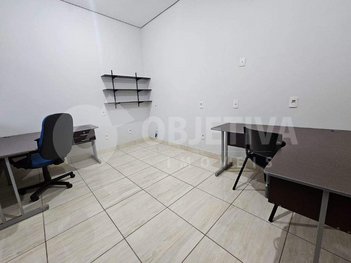 office em Rua Itabira, Daniel Fonseca - Uberlândia - MG