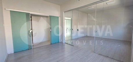 house em Avenida Nicomedes Alves dos Santos, Lídice - Uberlândia - MG