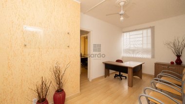 office em Praça Piratinino de Almeida, Centro - Pelotas - RS
