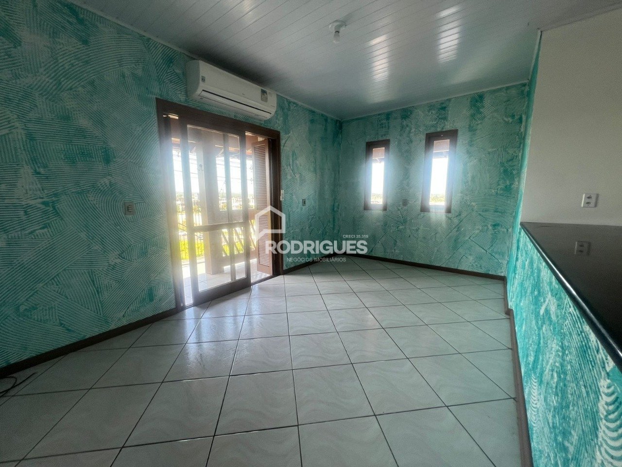 4693a3cc-8af1-4dbe-a7f8-7a15c894ccd5