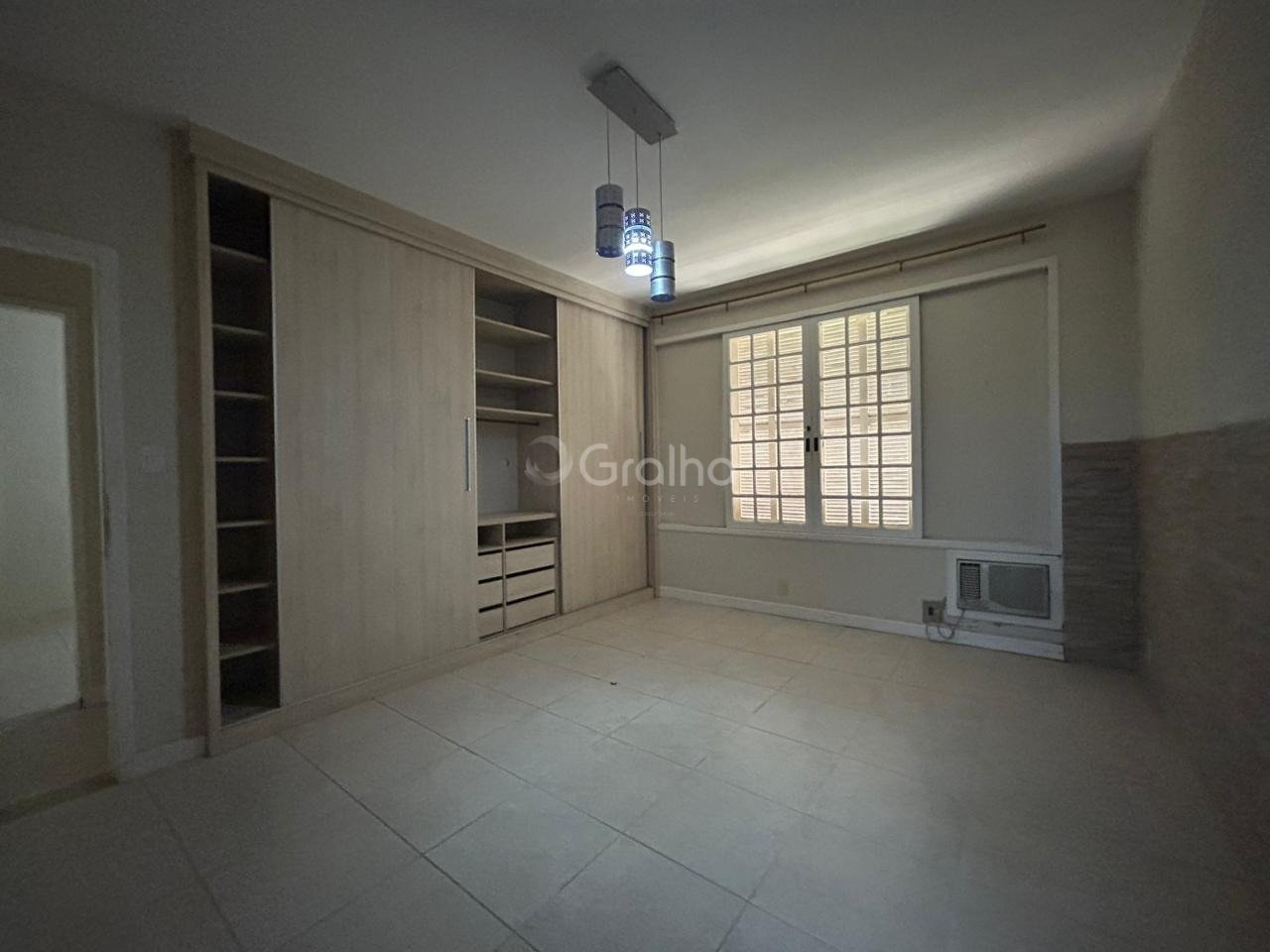 4 - suite 1