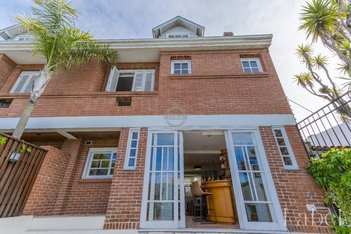 house em Engenheiro Ildefonso Simões Lopes, Três Figueiras - Porto Alegre - RS