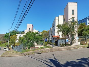 apartment em Rua Carlos Pessoa de Brum, Santo Antônio - Porto Alegre - RS