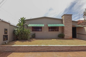 house em Avenida Sylvio Vantini, Nova Jaboticabal - Jaboticabal - SP
