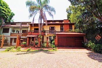 house em Rua Azevedo Sodré, Passo da Areia - Porto Alegre - RS