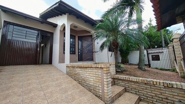 house em Rua Raul Moreira, São José - Canoas - RS