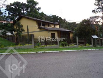 house em Rua Bruno Ernesto Riegel, Planalto - Gramado - RS
