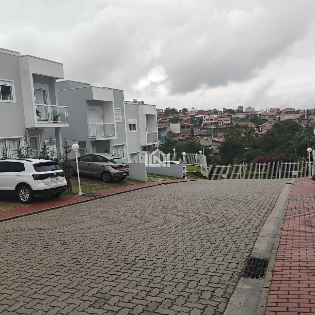 casa a venda no condominio villagio jandaia -  vias publicas