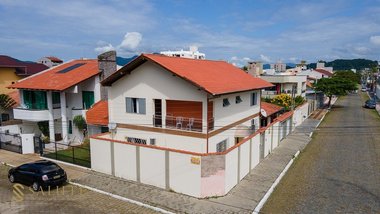 house em Rua 2438, Centro - Balneário Camboriú - SC