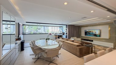apartment em Avenida Cândido Hartmann, Bigorrilho - Curitiba - PR