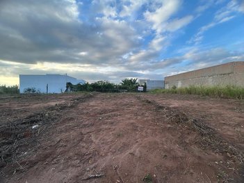 land_lot em Rua Carlos Mancini, Residencial Las Palmas - Matão - SP