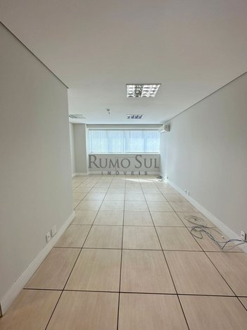 office em Rua Doutor Luiz Migliano, Jardim Caboré - São Paulo - SP