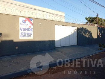 house em Avenida Ana Godoy de Sousa, Santa Mônica - Uberlândia - MG