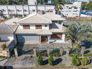house em Rua Bento Gonçalves, Glória - Joinville - SC