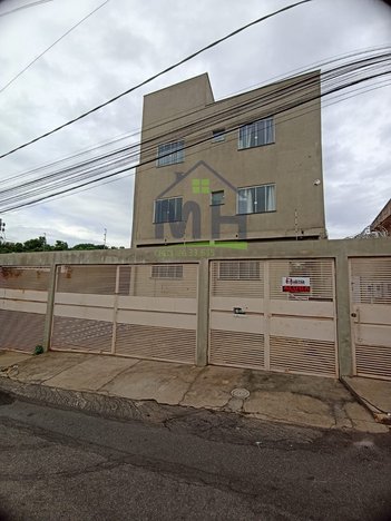 apartment em Rua Dona Emerenciana, Centro - Lavras - MG