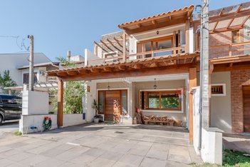house em Rua Carlos Maximiliano Fayet, Hípica - Porto Alegre - RS