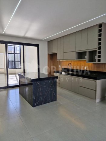 house em Alameda Dos Bororós, Aclimação - Uberlândia - MG