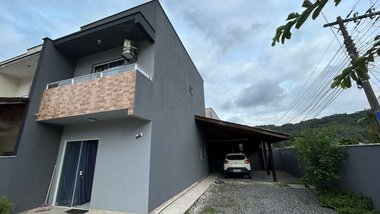 house em Rua Ubaldo Câmara Neto, Parque Guarani - Joinville - SC