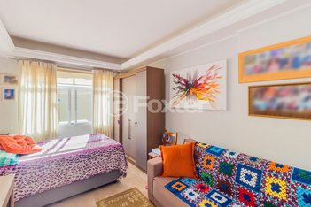 apartment em Rua Vigário José Inácio, Centro Histórico - Porto Alegre - RS