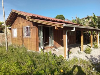house em Rua Antônio Brigido de Souza, Praia de Armação do Itaporocoy - Penha - SC