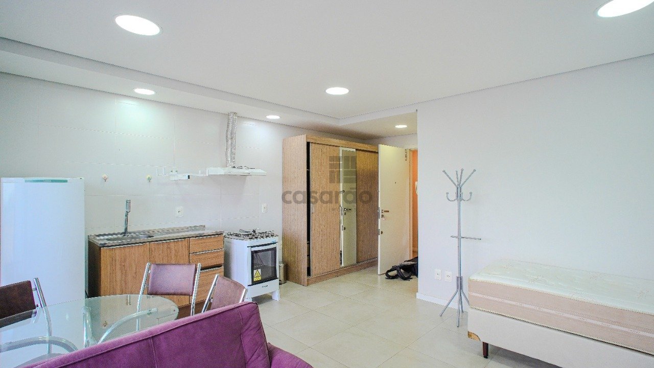 sala de jantar/quarto e cozinha