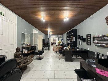 commercial_building em Quinze de Novembro, Centro - Pelotas - RS
