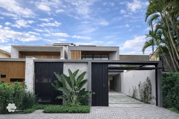 house em Rua Ivaldo de Azambuja, Barra da Tijuca - Rio de Janeiro - RJ