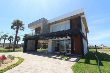 house em Avenida Paraguassu, Centro - Xangri-Lá - RS