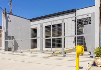 industrial em Rua Benedita Maria de Jesus, Vila Pedroso - Votorantim - SP