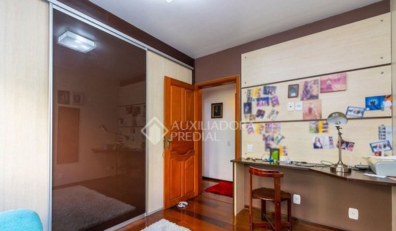 Cômodo quarto