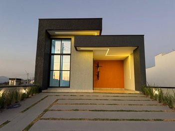 house em Rua Maria Leopoldina da Áustria, Residencial e Comercial Bosque da Imperatriz - Pindamonhangaba - SP