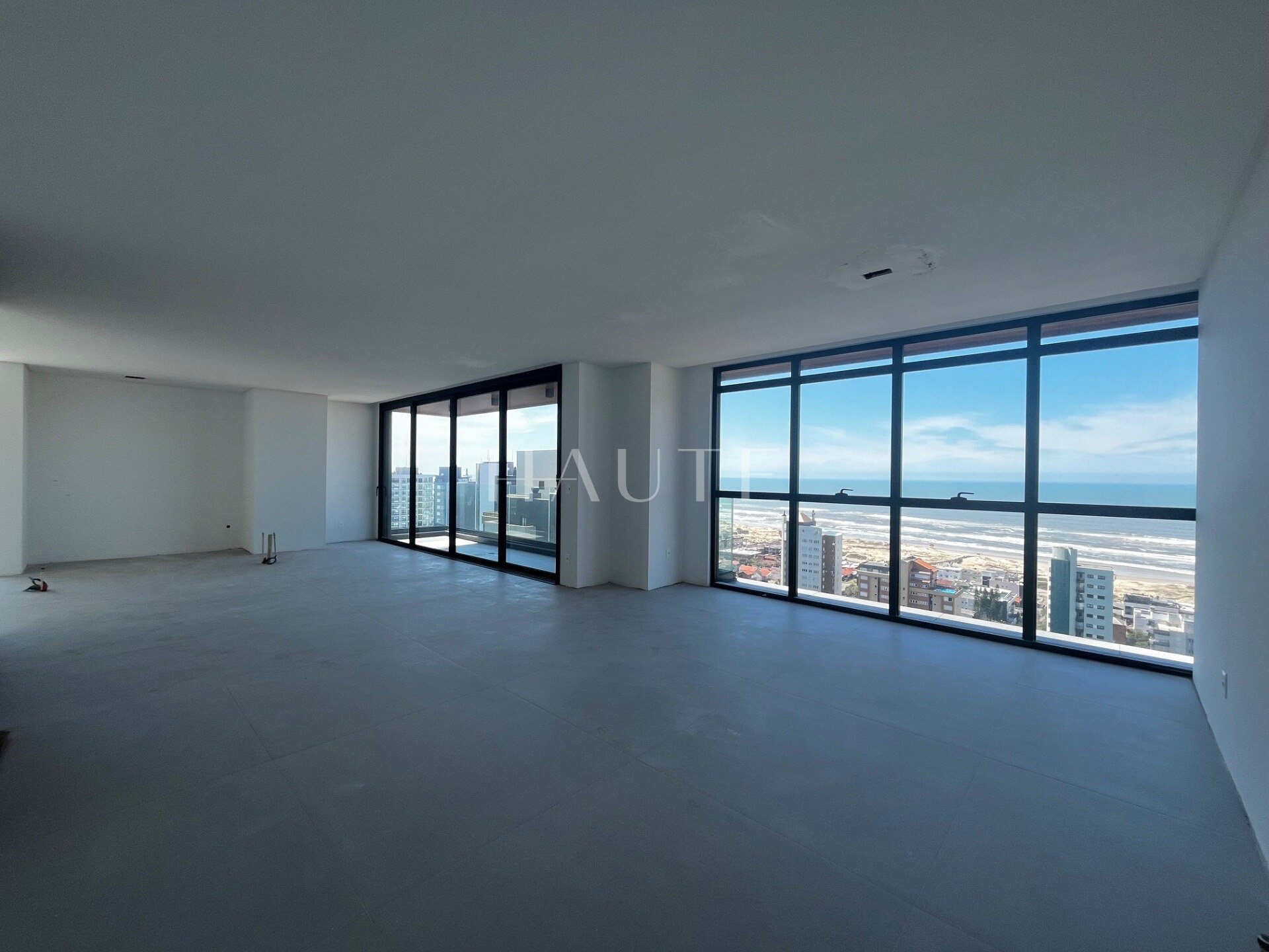 Apartamento 4 suítes, cubismo e exclusividade na melhor