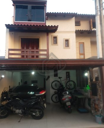 house em Eliza Tevah, Hípica - Porto Alegre - RS