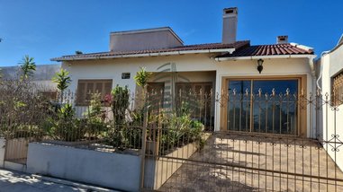 house em Rua Ramiro Barcelos, Jardim das Paineiras - Santiago - RS