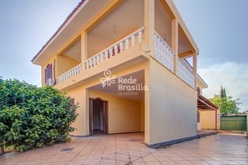 house em QI 4 Conjunto F, Guará II - Brasília - DF