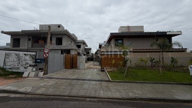 house em Rua Silvio Lopes Araújo, Rio Tavares - Florianópolis - SC