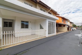 house em Rua Oliveira Viana, Boqueirão - Curitiba - PR