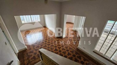 house em Avenida Cipriano Del Favero, Centro - Uberlândia - MG