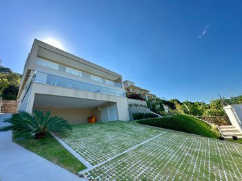house em Rua Ênnio Demaria Cavallazzi, Praia Brava - Florianópolis - SC