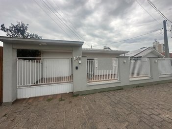 house em Rua Wenceslau Bráz, Vila Moema - Tubarão - SC