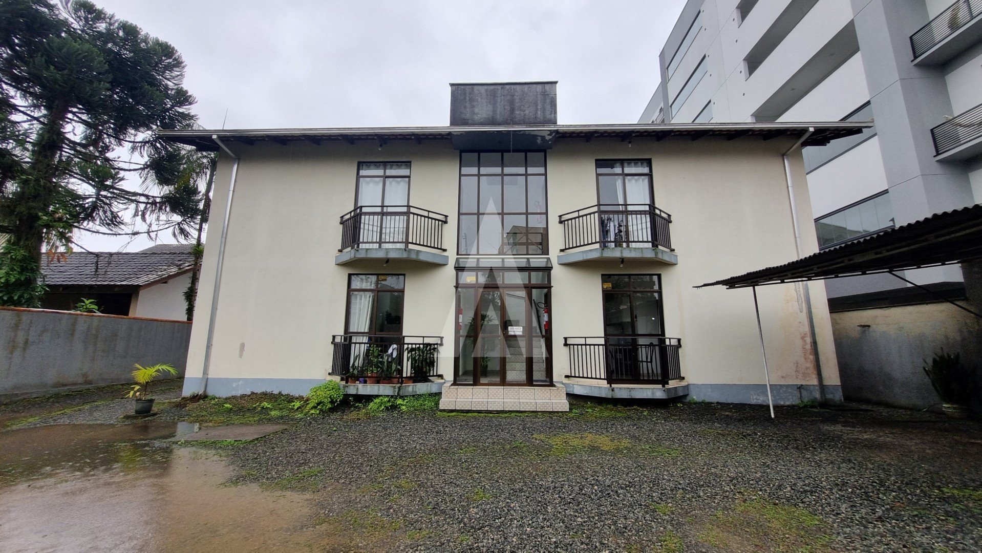 FACHADA 1