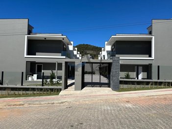 house em Rua Álvaro Ernesto dos Santos, Centro - Garopaba - SC