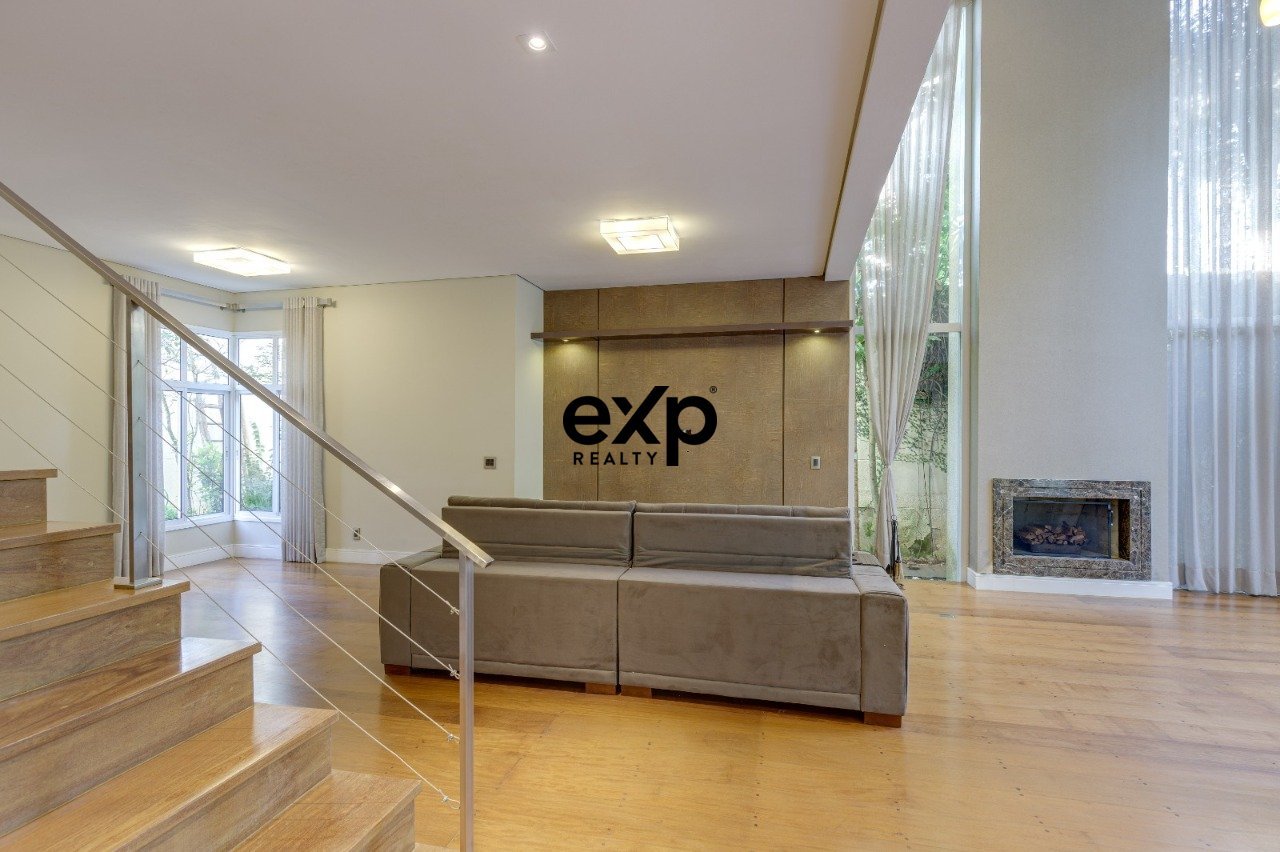 WhatsApp Image 2025-10-08 at 17.37