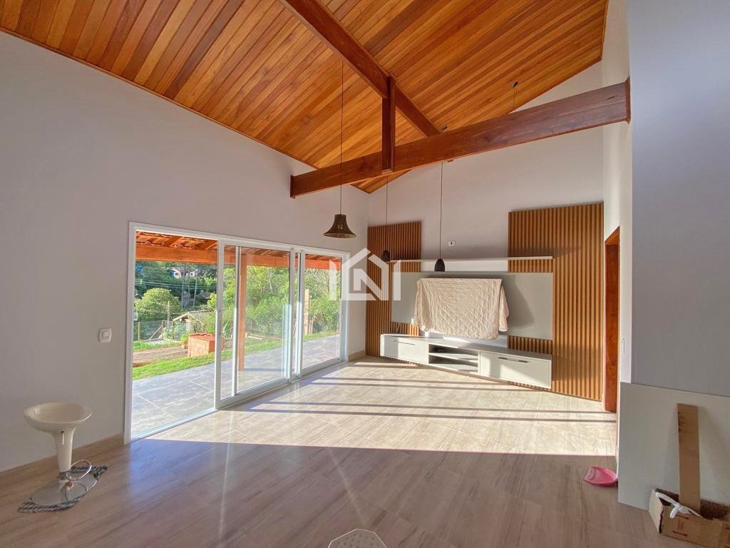 casa a venda no condominio los alamos sala estar2