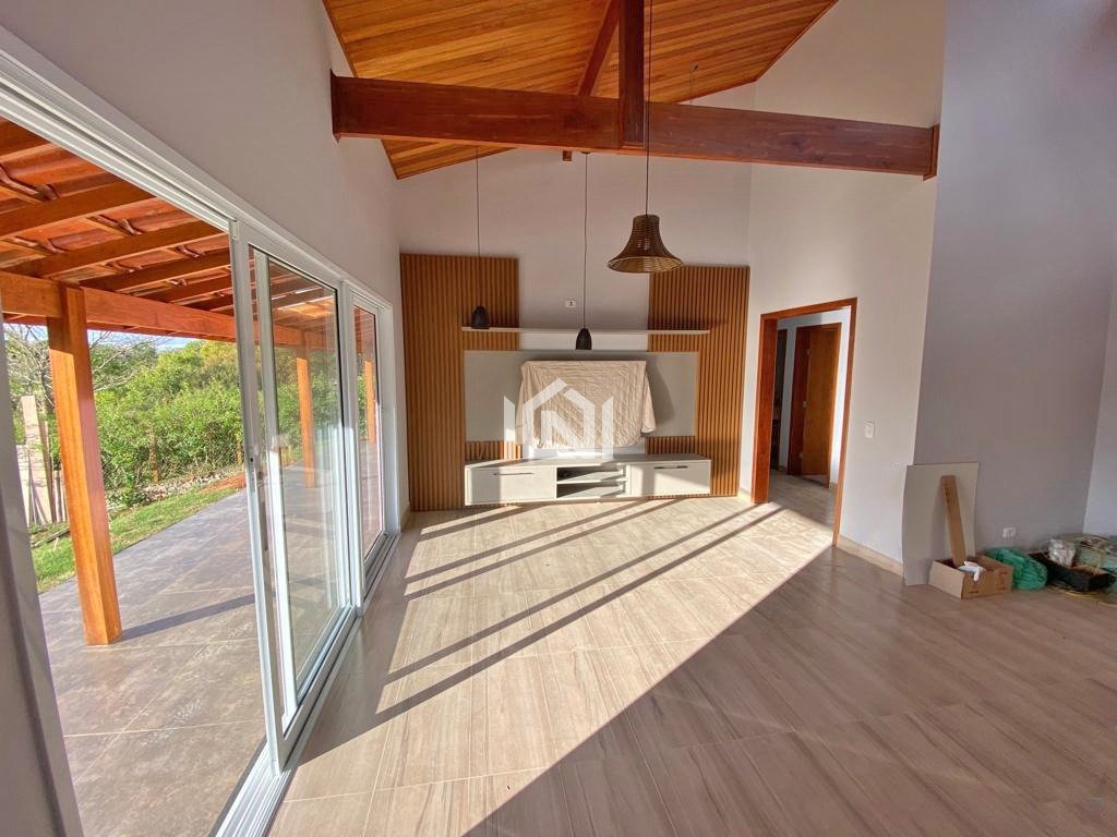 casa a venda no condominio los alamos sala estar1