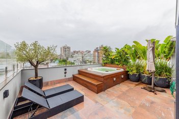 apartment em Rua Zamenhoff, São João - Porto Alegre - RS