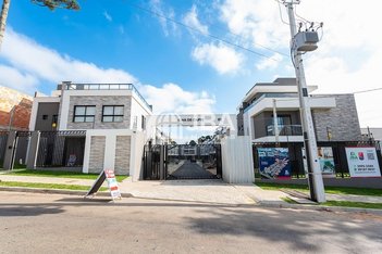 house em Rua Presidente Wilson, Uberaba - Curitiba - PR