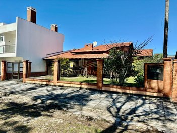 house em Alameda Jacuí Mirim, Centro - Xangri-Lá - RS