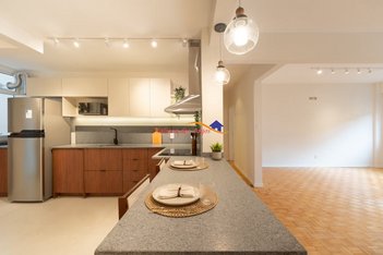 apartment em Rua Sarmento Leite, Centro Histórico - Porto Alegre - RS